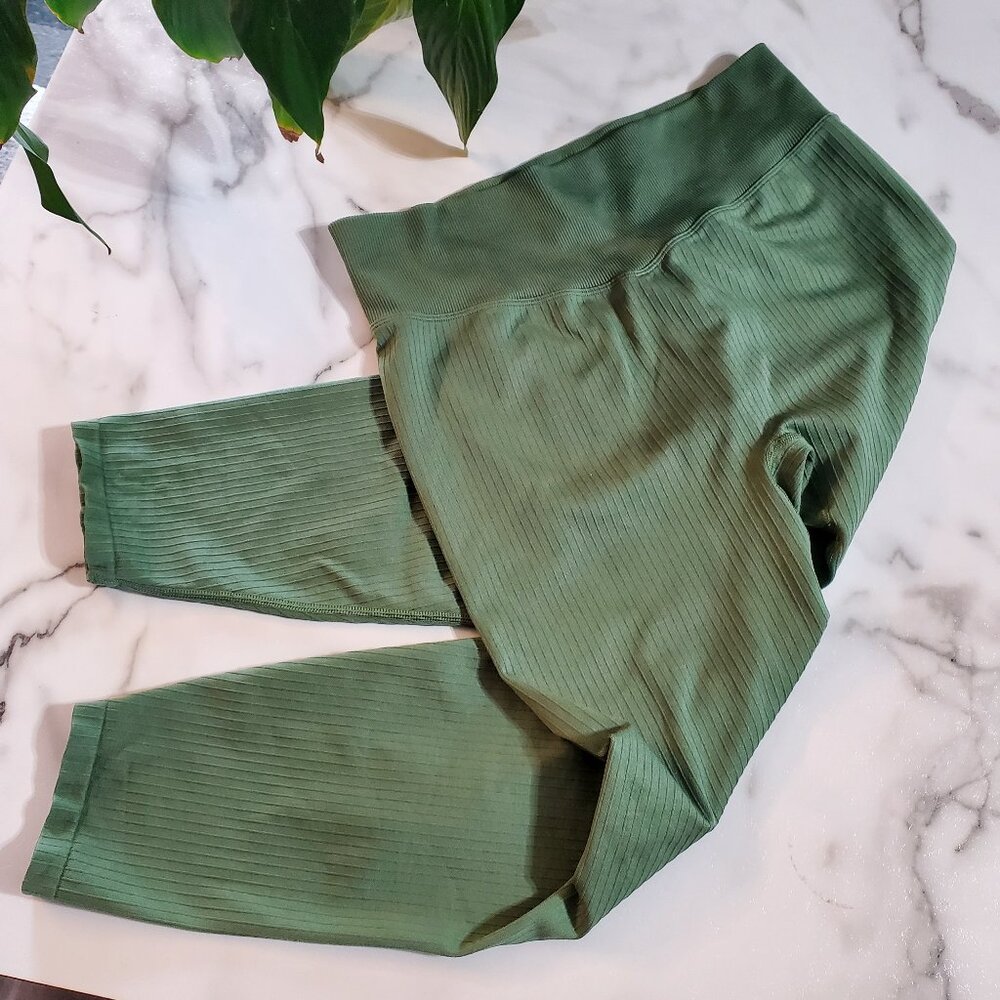 Victoria’s Secret Pink Active Green Leggings size XXL